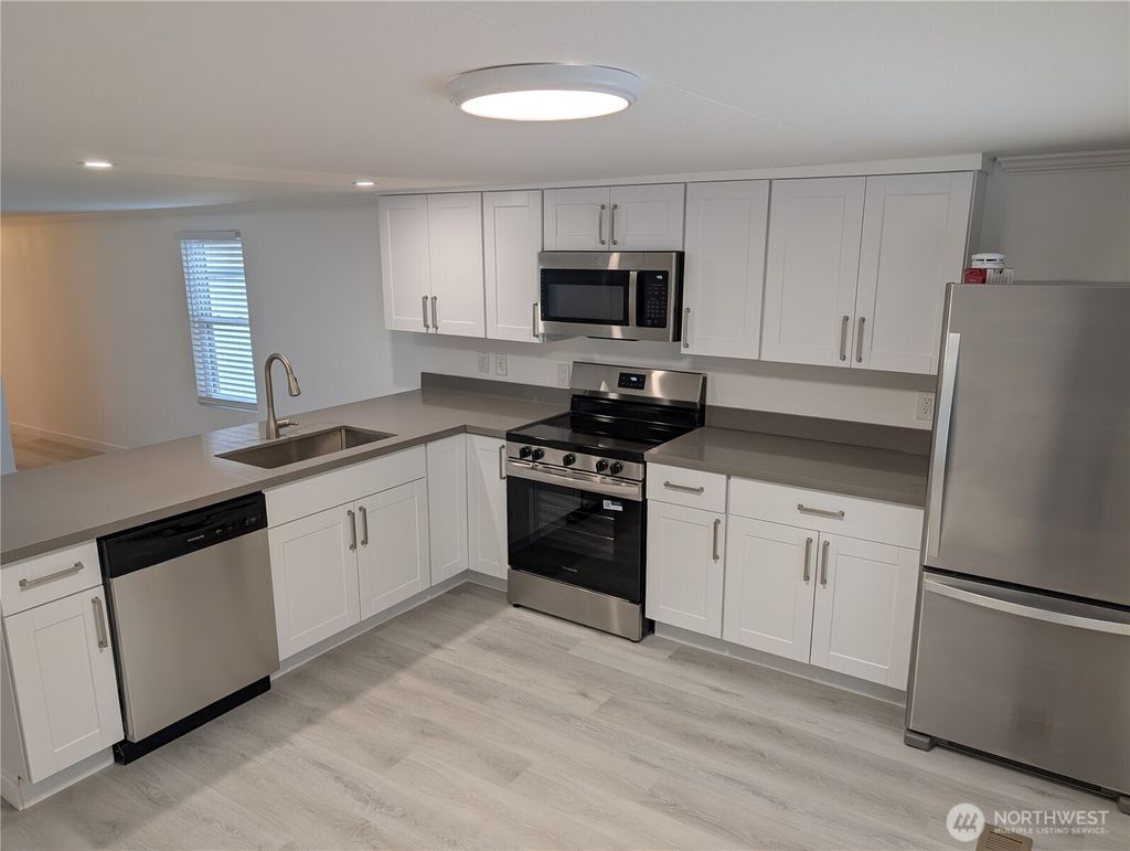 Photo of 31411 SE 95th Street #31, Issaquah, WA 98027 (MLS # 2492082)