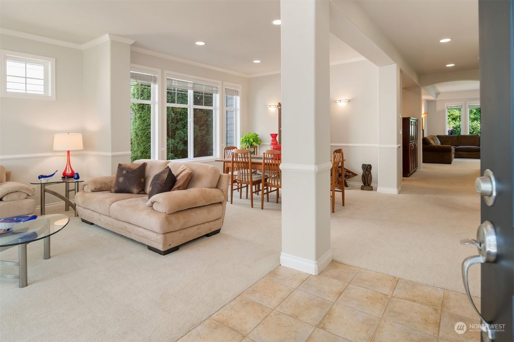 Photo of 11928 167th Place NE, Redmond, WA 98052 (MLS # 1995513)