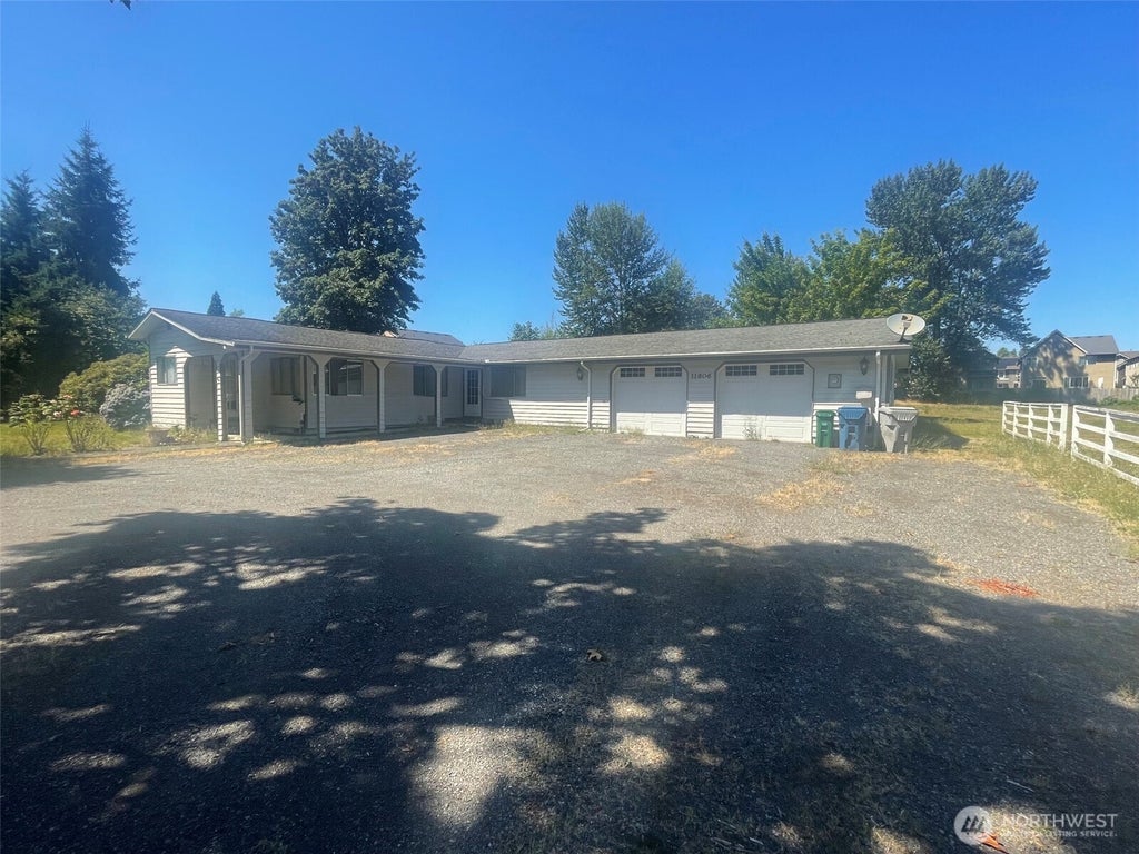 Photo of 11806 SE 192nd Street, Renton, WA 98058 (MLS # 2560500)