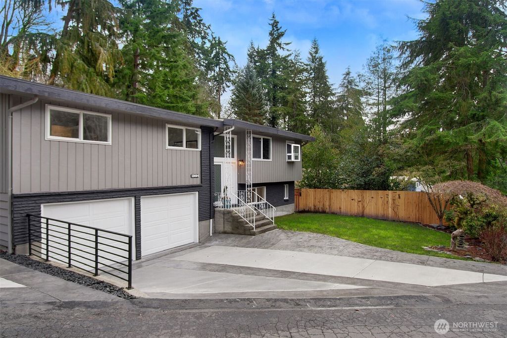Photo of 13664 17th Avenue SW, Burien, WA 98166 (MLS # 2334499)