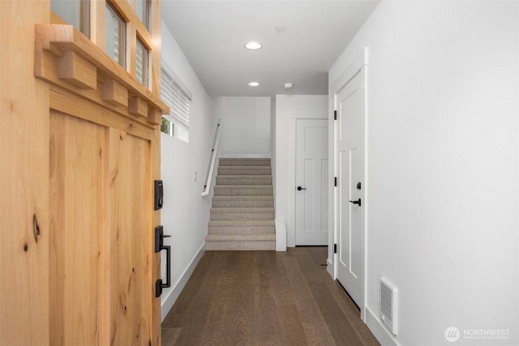 Photo of 9 160th Place SE, Bothell, WA 98012 (MLS # 2527947)
