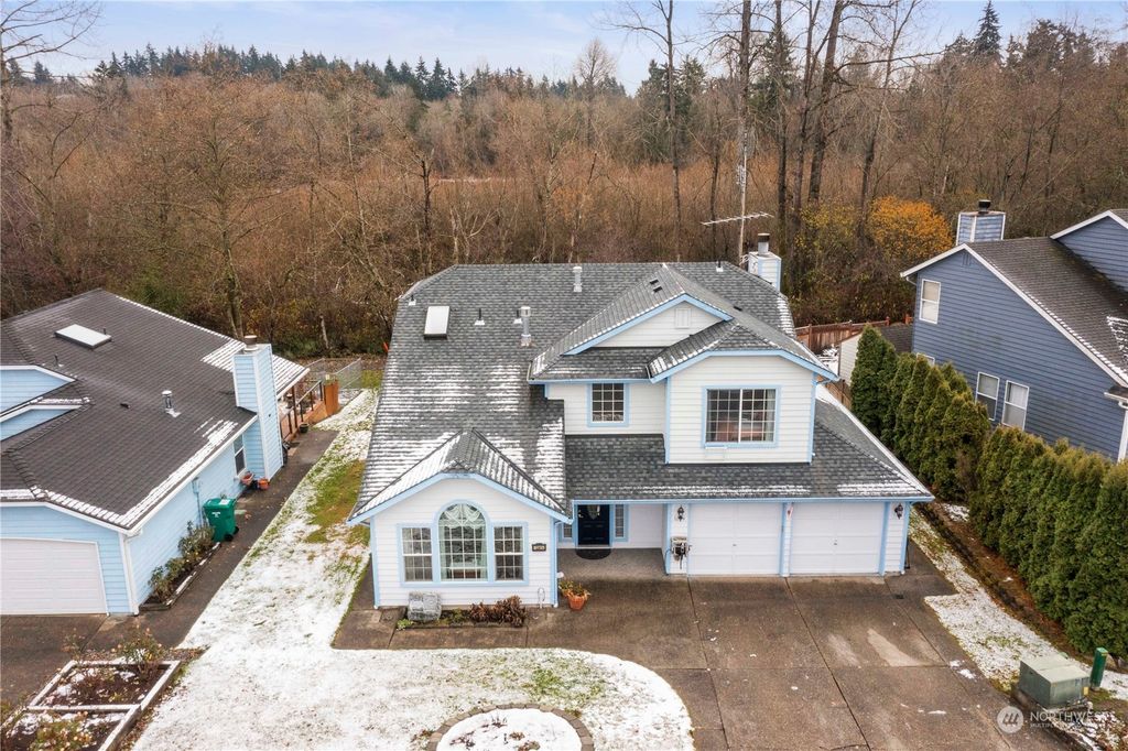 Photo of 32814 17th Avenue SW, Federal Way, WA 98023 (MLS # 2021089)