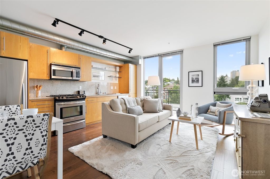 Photo of 530 Broadway E #612, Seattle, WA 98102 (MLS # 2396313)