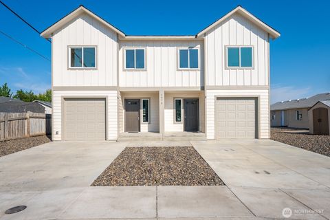 Photo of 1073 S Grand Drive, Moses Lake, WA 98837 (MLS # 2491034)