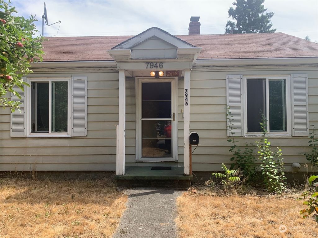 Photo of 7946 35th Avenue SW, Seattle, WA 98126 (MLS # 2144789)