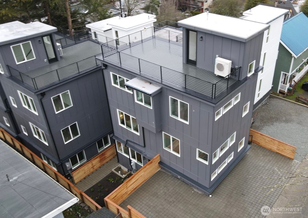 Photo of 631 W Emerson Street, Seattle, WA 98119 (MLS # 2432405)