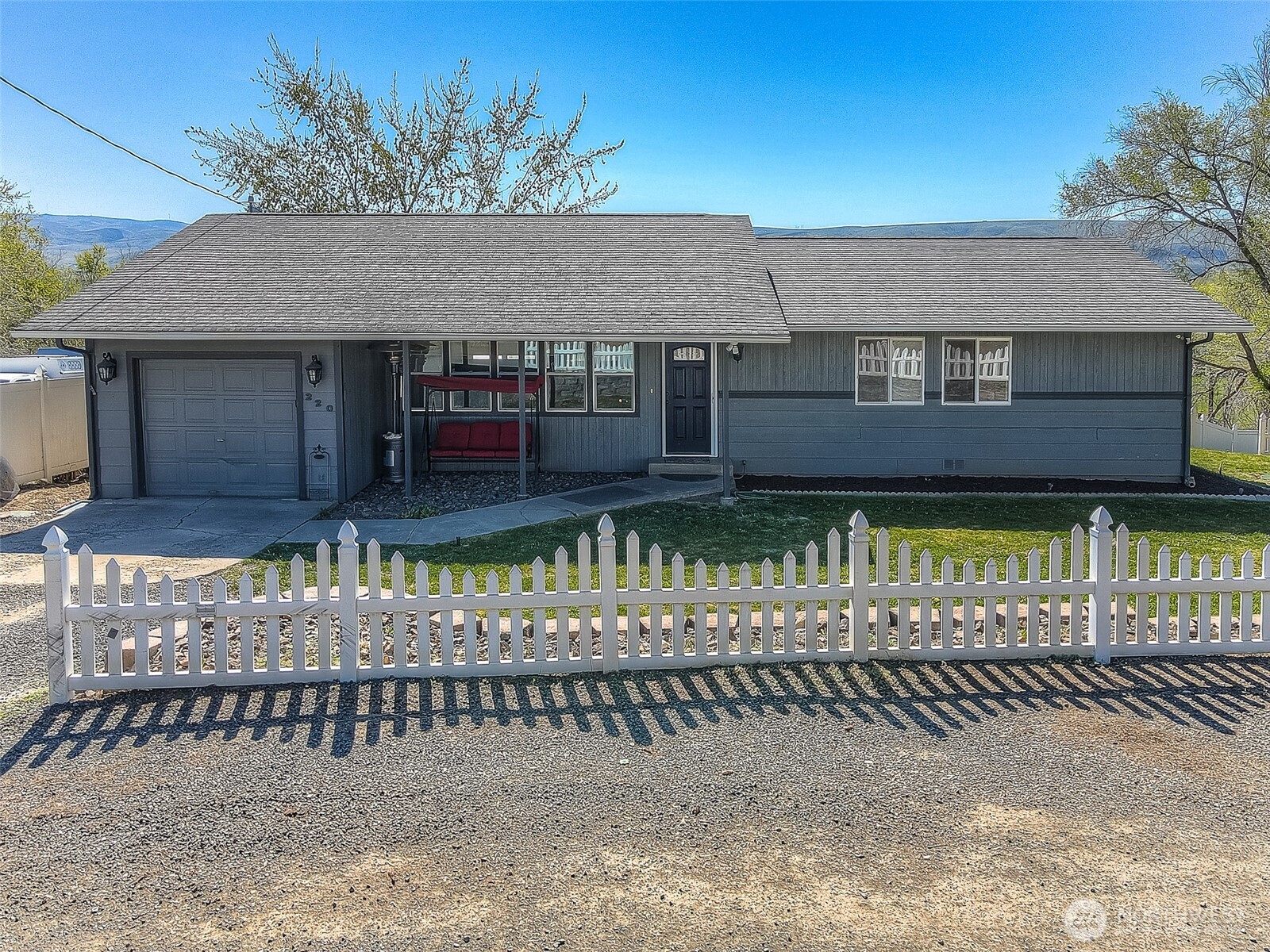 Listing image 4