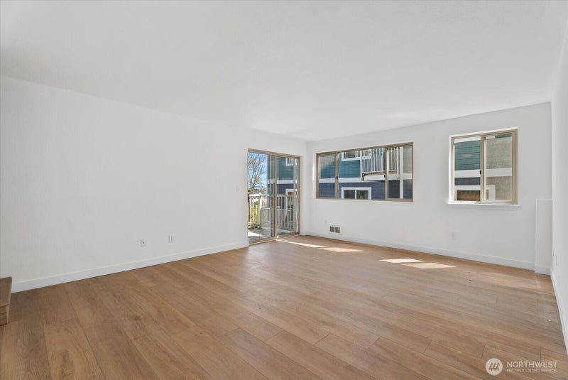216 Broadway 3