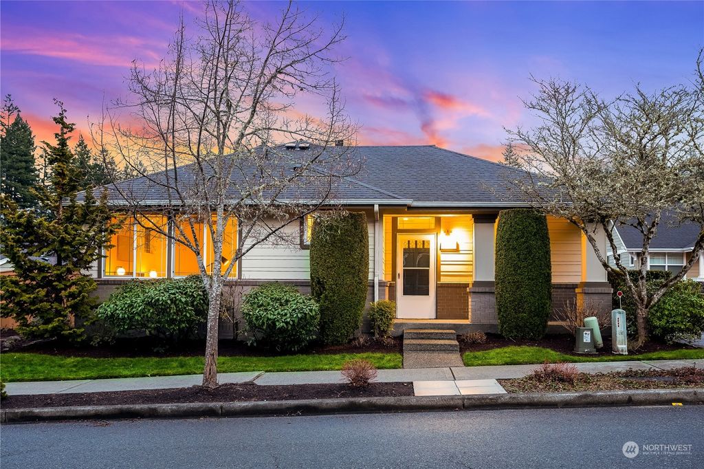 Photo of 13266 Sunbreak Way NE, Redmond, WA 98053 (MLS # 2195508)