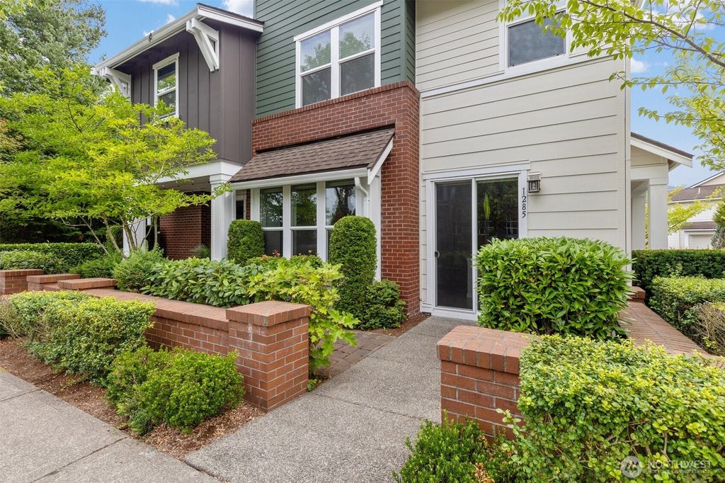 Photo of 1285 NE Park Drive, Issaquah, WA 98029 (MLS # 2416276)