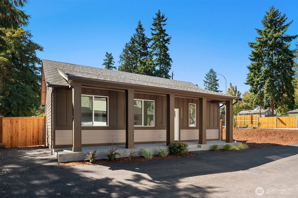 Photo of 12344 13th Place SW #1C, Burien, WA 98146 (MLS # 2422974)