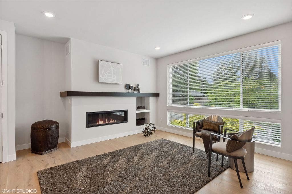 Photo of 1258 131st Place NE, Bellevue, WA 98005 (MLS # 2243235)