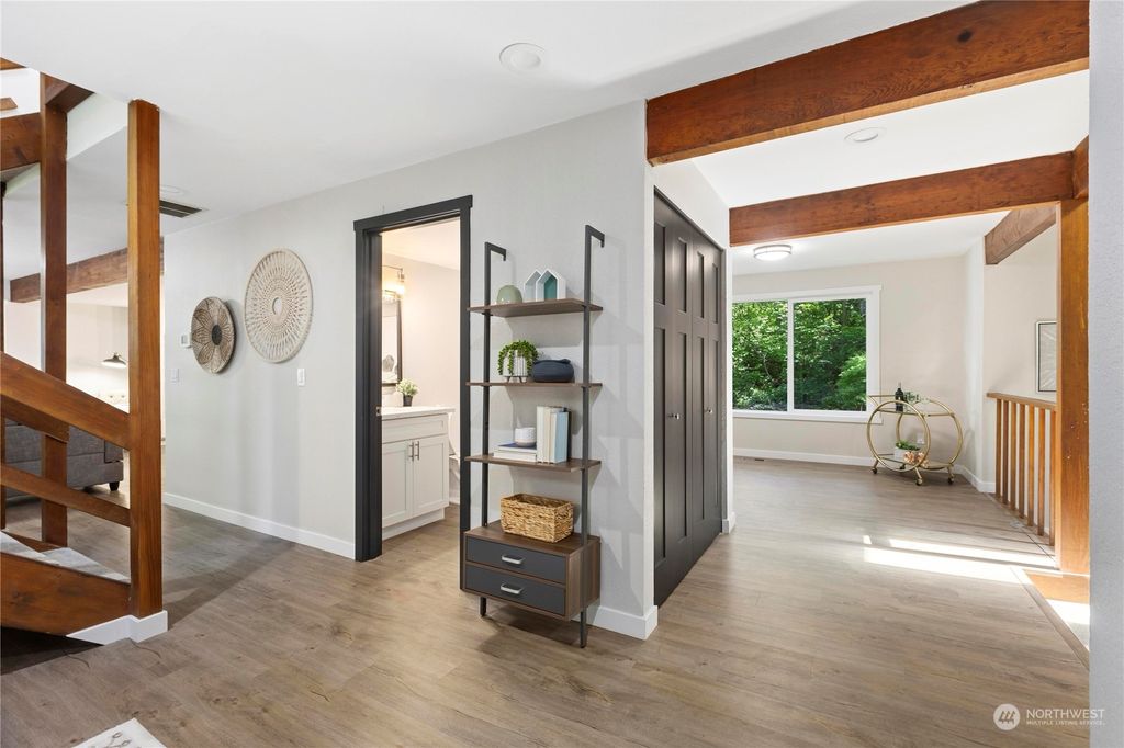 Photo of 15244 256th Avenue SE, Issaquah, WA 98027 (MLS # 2071802)