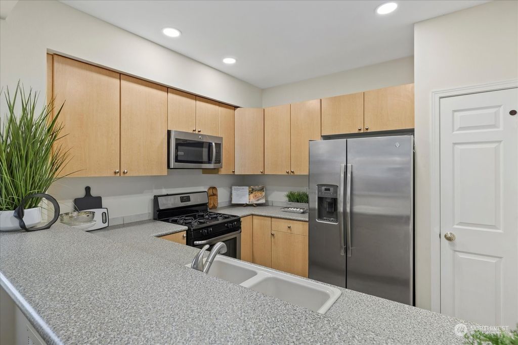 Photo of 325 S 51st Street #C, Renton, WA 98055 (MLS # 2268542)