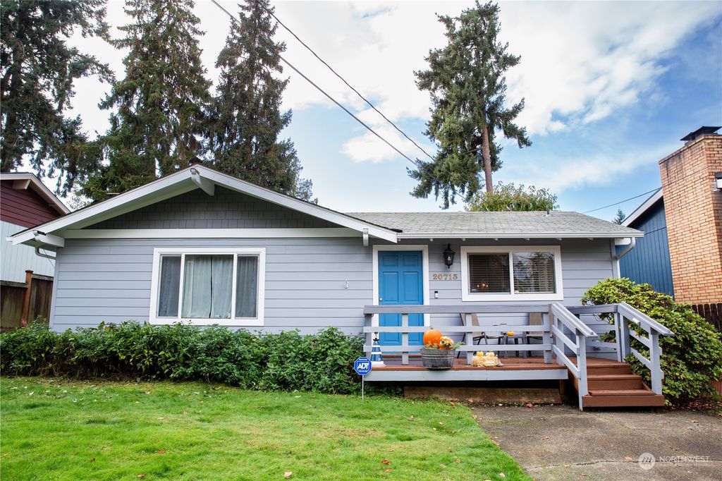 Photo of 20713 3rd Avenue S, Des Moines, WA 98198 (MLS # 2176664)