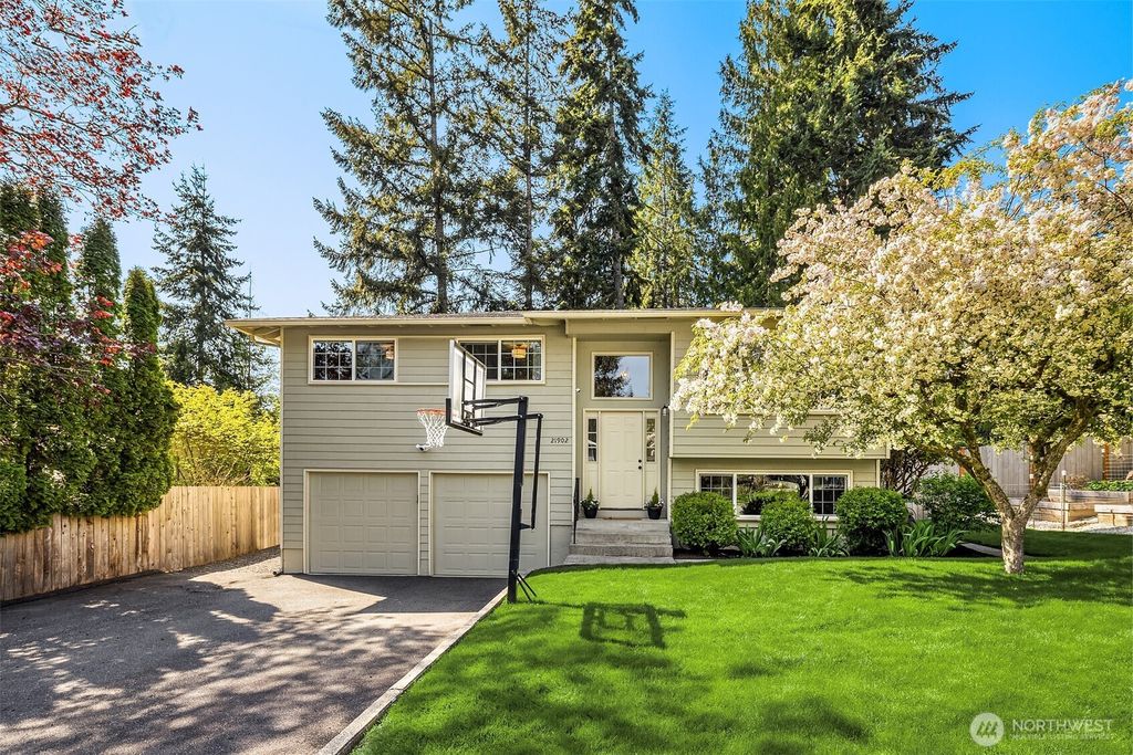 Photo of 21902 2nd Avenue W, Bothell, WA 98021 (MLS # 2364956)