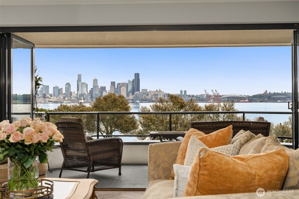 Photo of 1333 Harbor Avenue SW #204, Seattle, WA 98116 (MLS # 2497049)