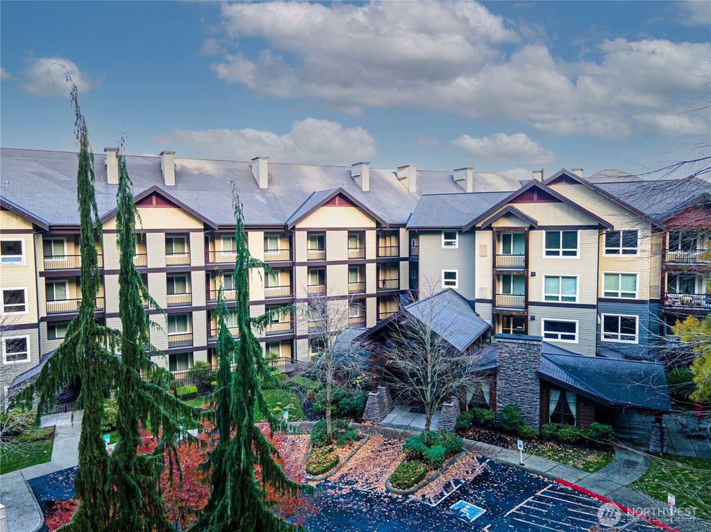 Photo of 18707 SE Newport Way #212, Issaquah, WA 98027 (MLS # 2450928)