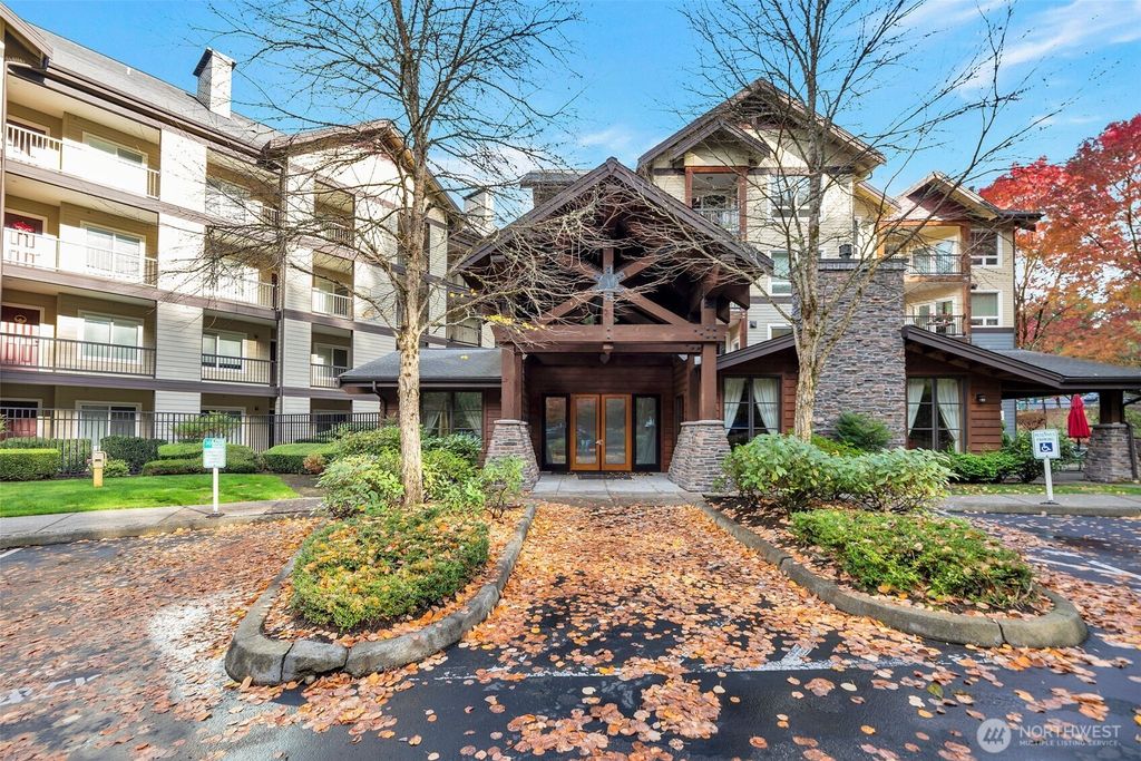 Photo of 18707 SE Newport Way #212, Issaquah, WA 98027 (MLS # 2450928)