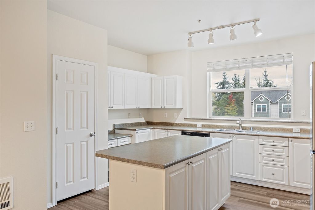 Photo of 3116 164th Street SW #1410, Lynnwood, WA 98087 (MLS # 2453266)