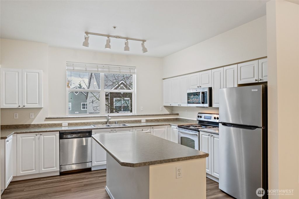 Photo of 3116 164th Street SW #1410, Lynnwood, WA 98087 (MLS # 2453266)