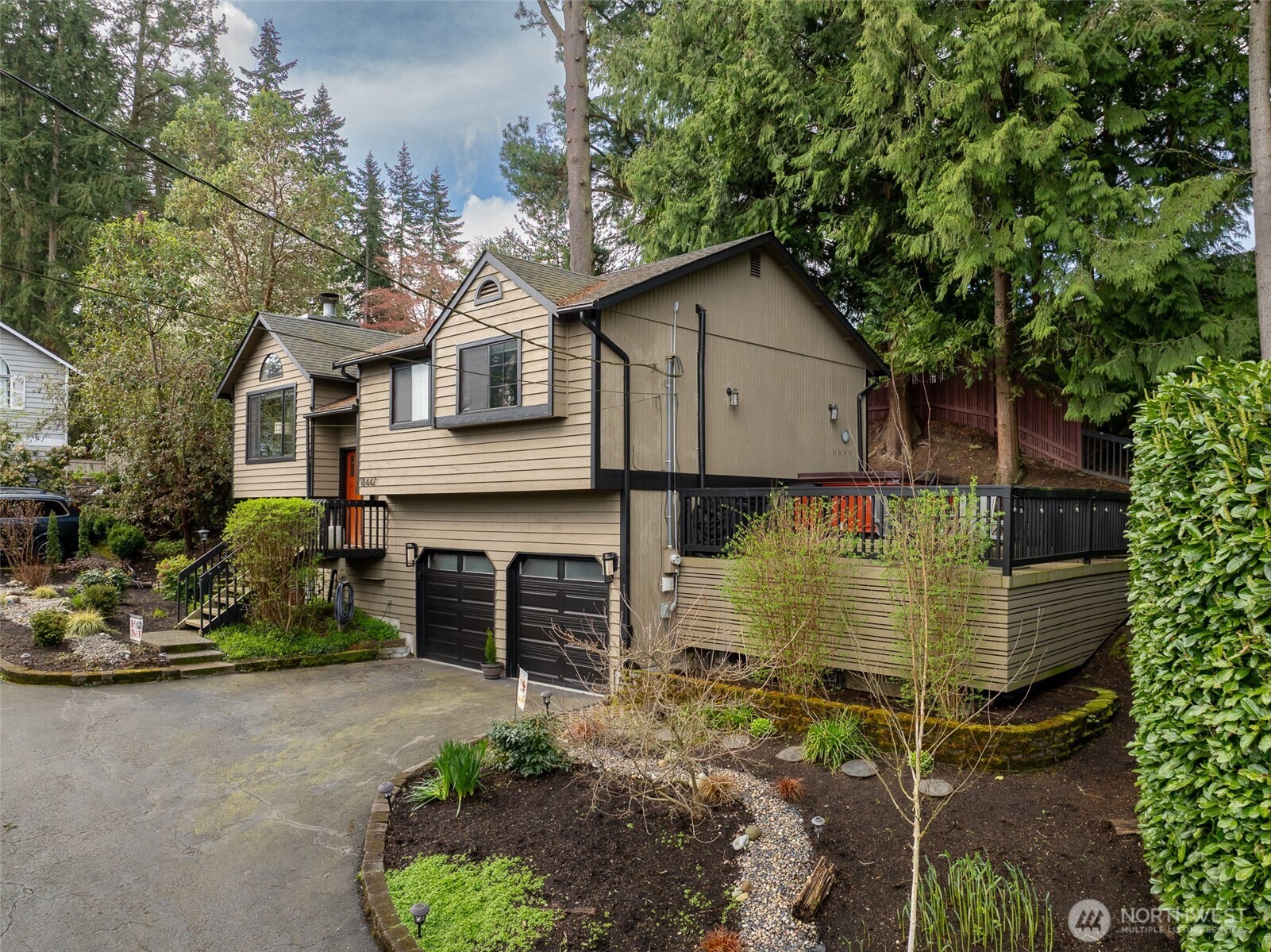 18447 15th Avenue NE