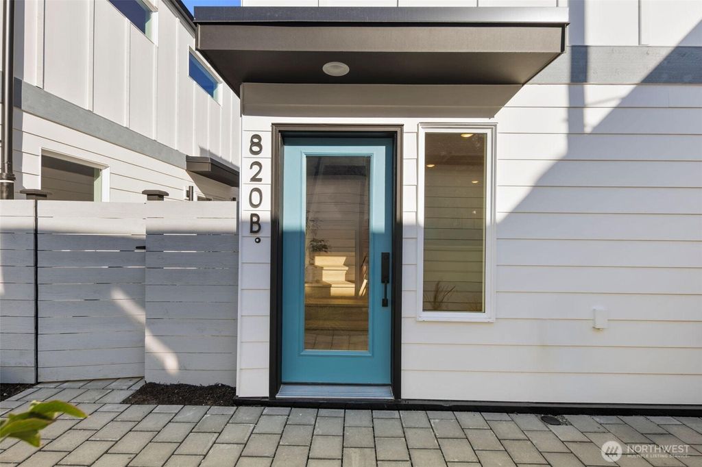 Photo of 820 B S Sullivan Street, Seattle, WA 98108 (MLS # 2448815)