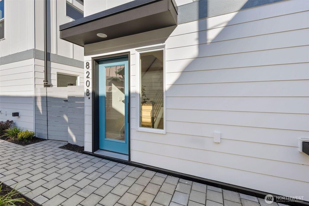 Photo of 820 B S Sullivan Street, Seattle, WA 98108 (MLS # 2448815)