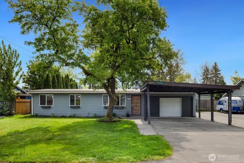 Photo of 17706 157th Place SE, Monroe, WA 98272 (MLS # 2516942)
