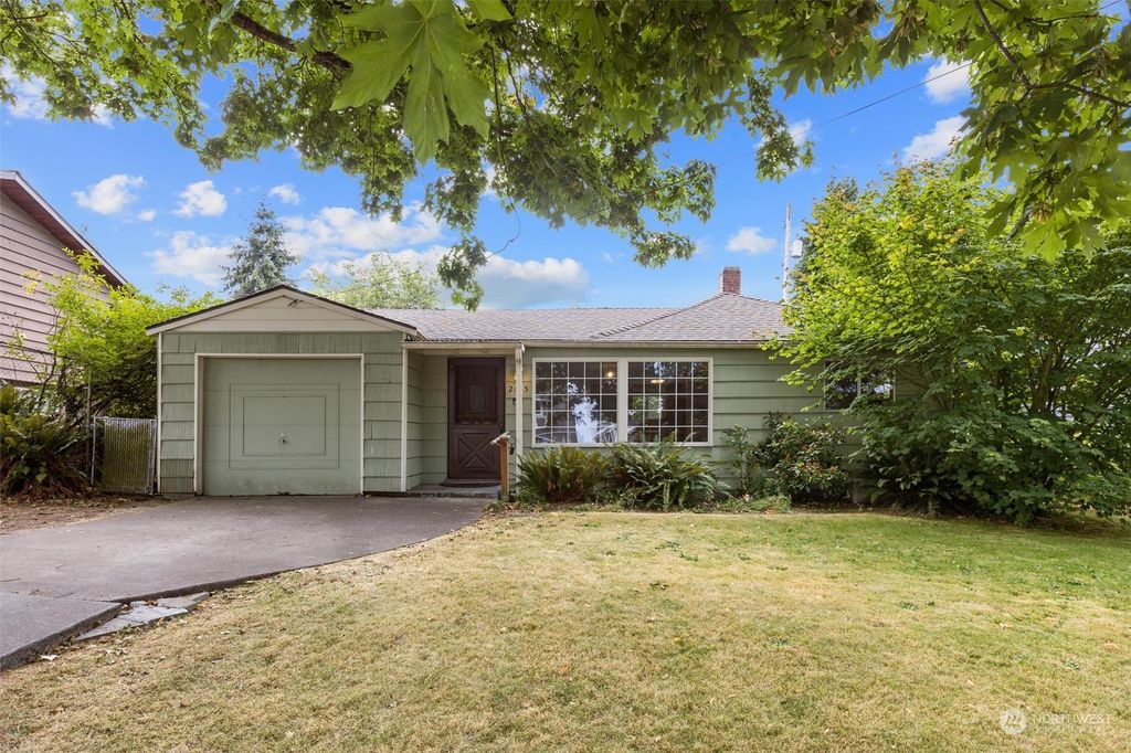 Photo of 2635 NW 87th Street, Seattle, WA 98117 (MLS # 2141609)