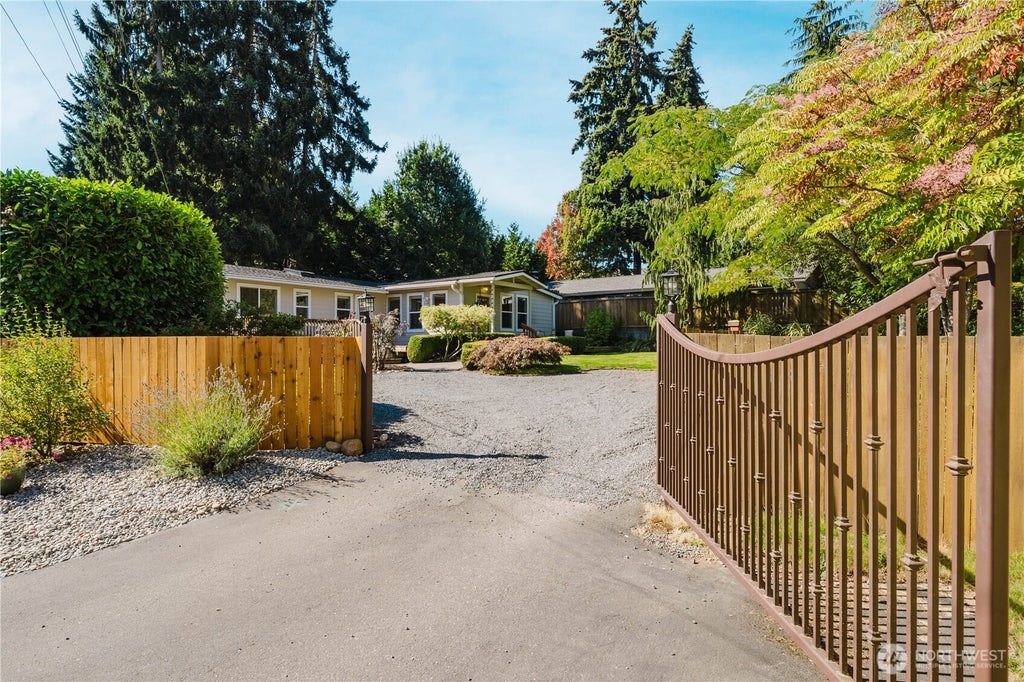 Photo of 18043 Ashworth Avenue N, Shoreline, WA 98133 (MLS # 2580298)