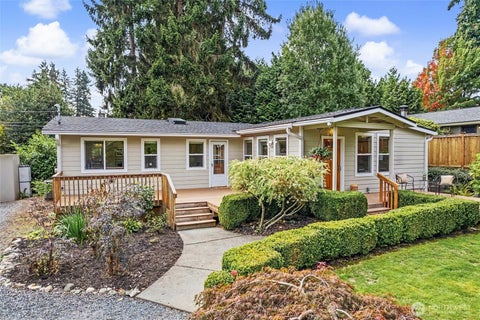 Photo of 18043 Ashworth Avenue N, Shoreline, WA 98133 (MLS # 2580298)