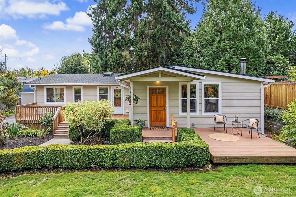 Photo of 18043 Ashworth Avenue N, Shoreline, WA 98133 (MLS # 2580298)