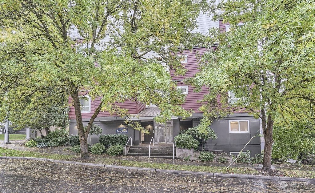 Photo of 2805 NE 125th Street #101, Seattle, WA 98125 (MLS # 2165890)