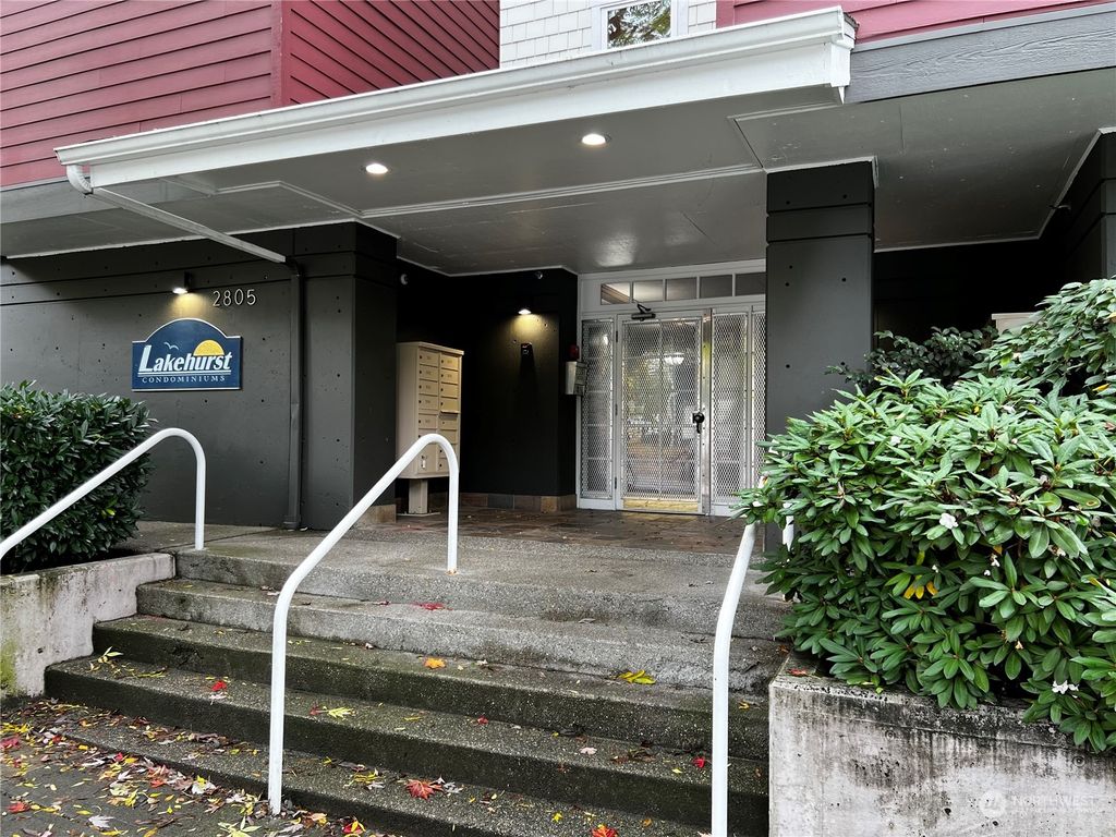 Photo of 2805 NE 125th Street #101, Seattle, WA 98125 (MLS # 2165890)