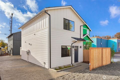 Photo of 3814 S Eddy Street, Seattle, WA 98118 (MLS # 2453584)