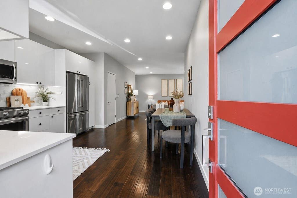 Photo of 1530 13th Avenue S #D, Seattle, WA 98144 (MLS # 2561953)
