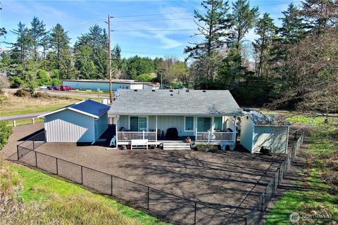 199 Albatross Street NE Ocean Shores WA 98569