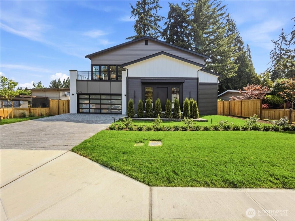 Photo of 1212 143rd Avenue SE, Bellevue, WA 98007 (MLS # 2543274)