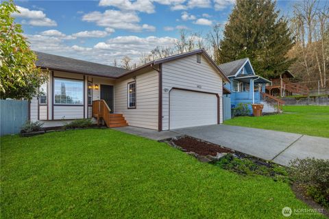 Photo of 1422 E Wright Avenue, Tacoma, WA 98404 (MLS # 2483143)
