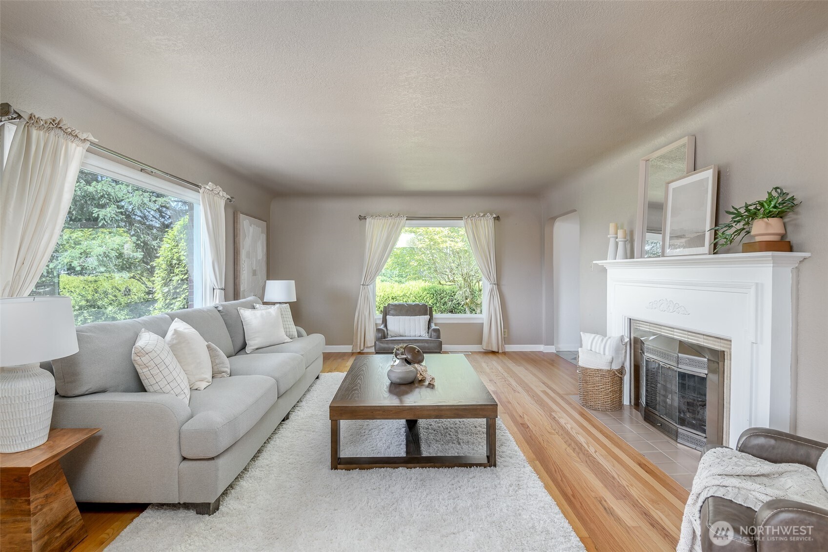 902 S Sunset Drive