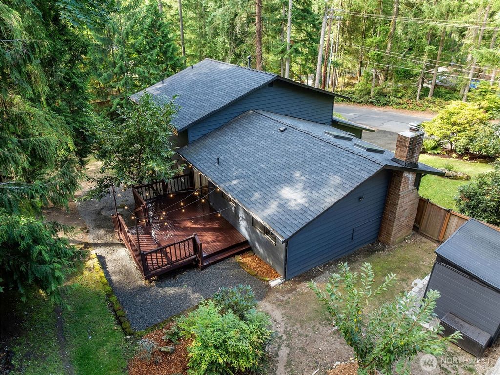Photo of 3050 241st Avenue SE, Sammamish, WA 98075 (MLS # 2434298)