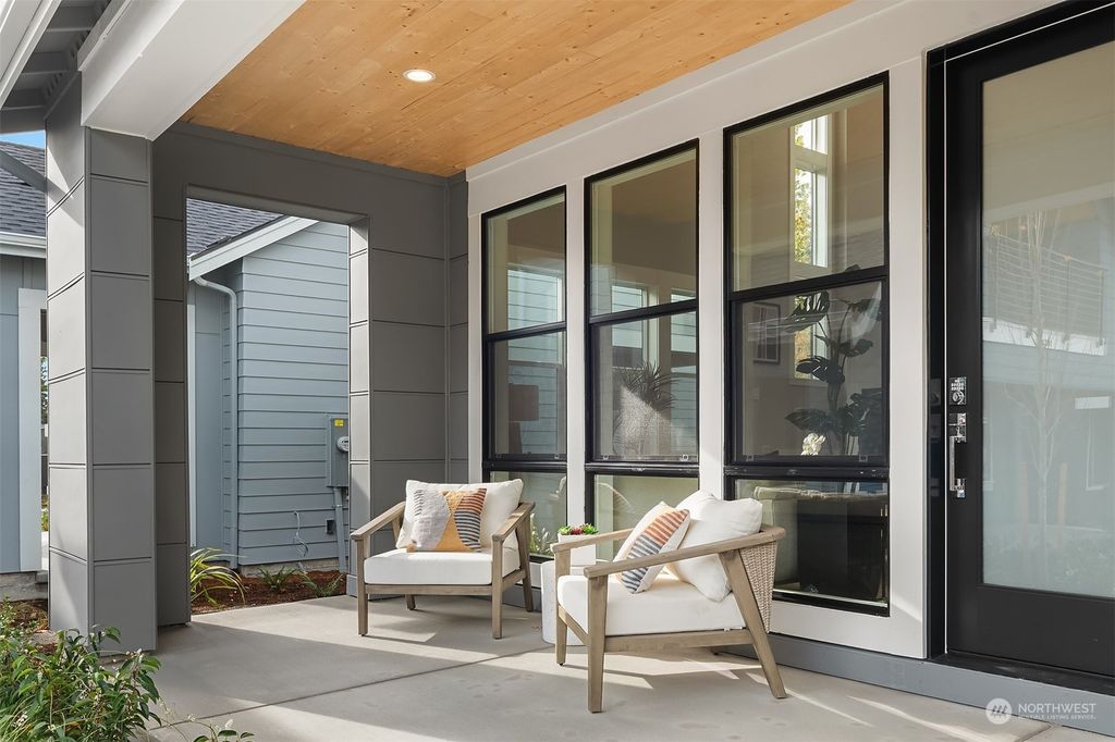 Photo of 10352 135th (HS 1) Circle NE, Kirkland, WA 98033 (MLS # 2285247)