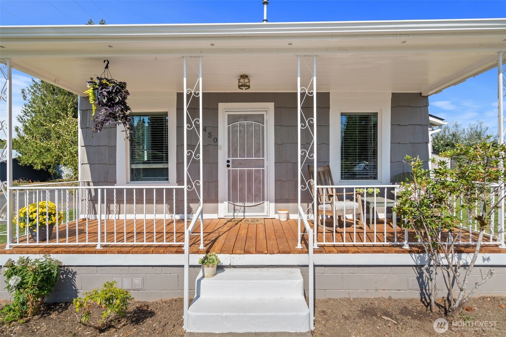 450 Cedar St