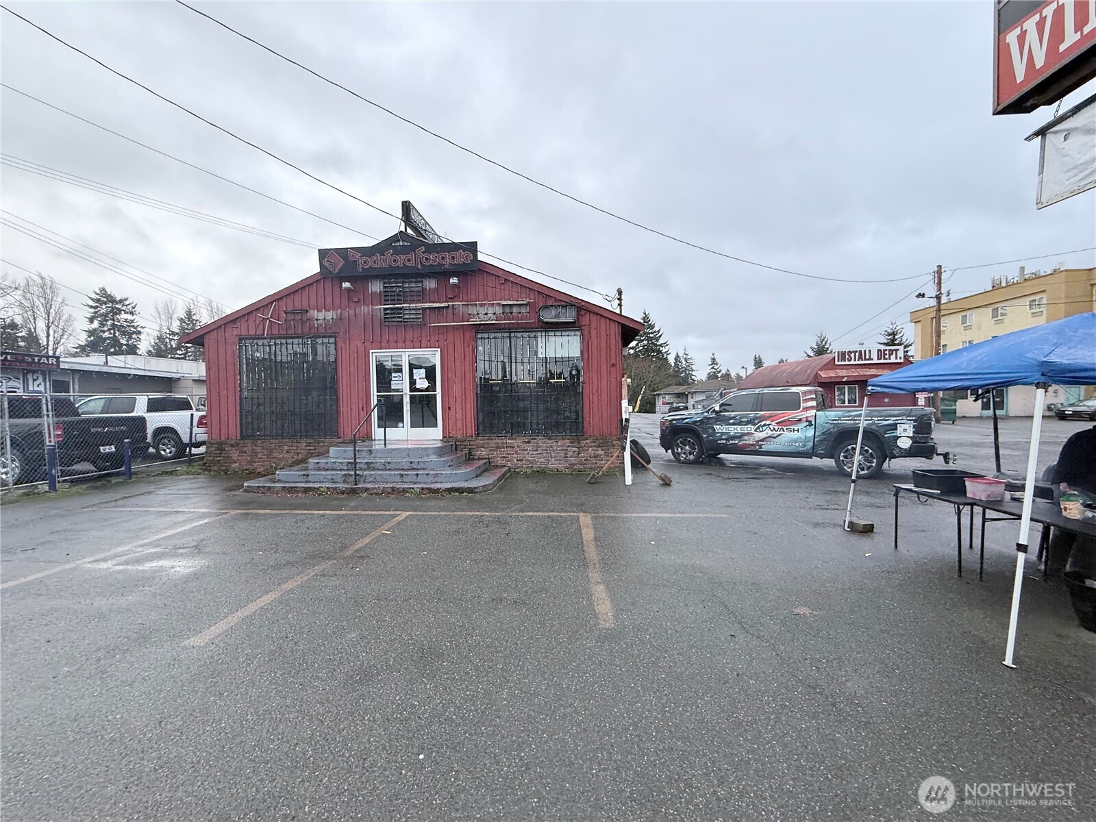 13828 Aurora Avenue N