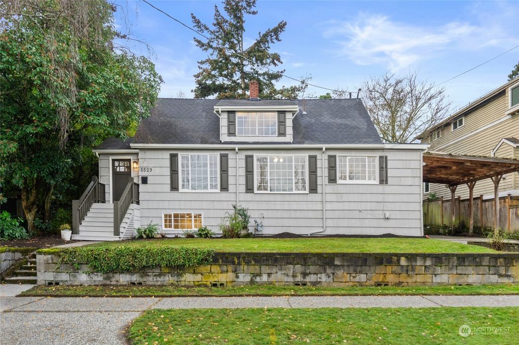 Photo of 5529 37th Avenue NE, Seattle, WA 98105 (MLS # 2315603)