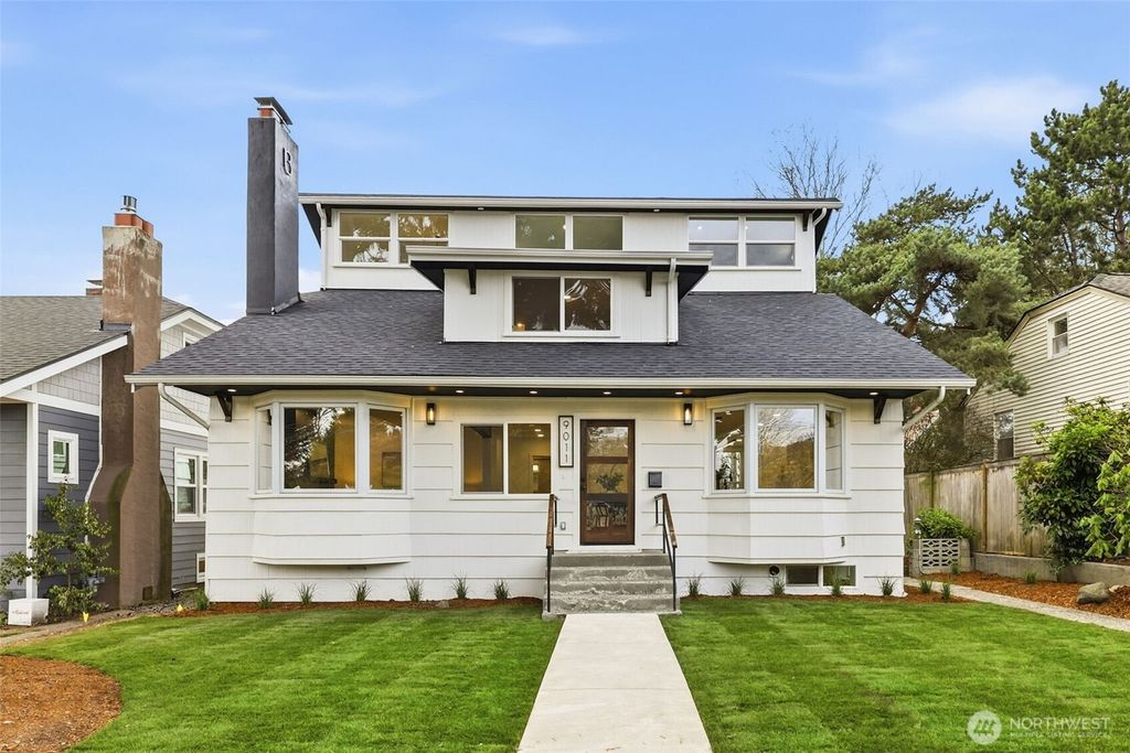 Photo of 9011 36th Avenue SW, Seattle, WA 98126 (MLS # 2472712)