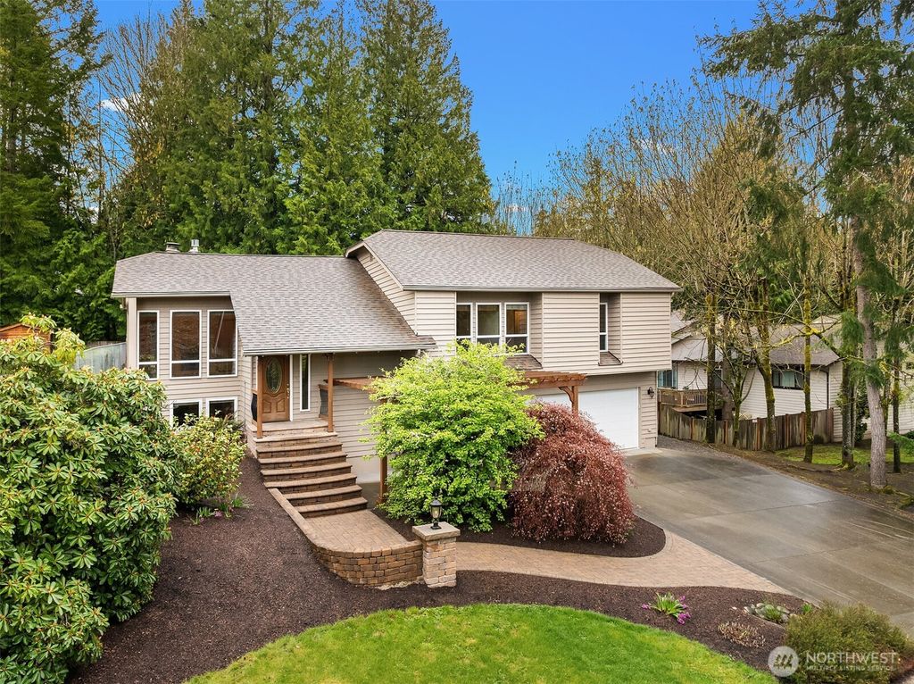 Photo of 9630 161st Avenue NE, Redmond, WA 98052 (MLS # 2356273)