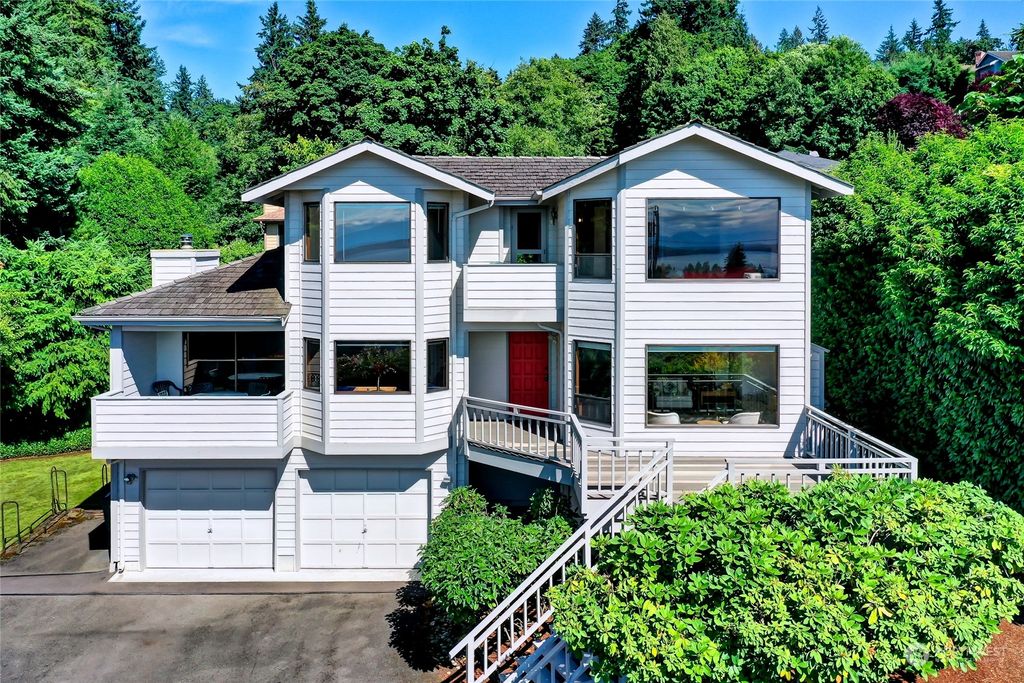 Photo of 1312 11th Place N, Edmonds, WA 98020 (MLS # 2145837)