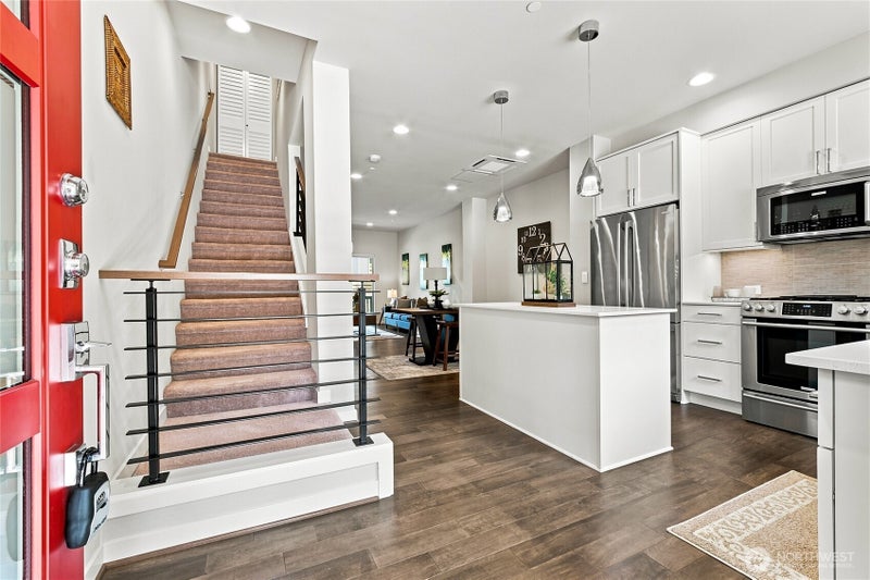 1946 Newport Way NW 16